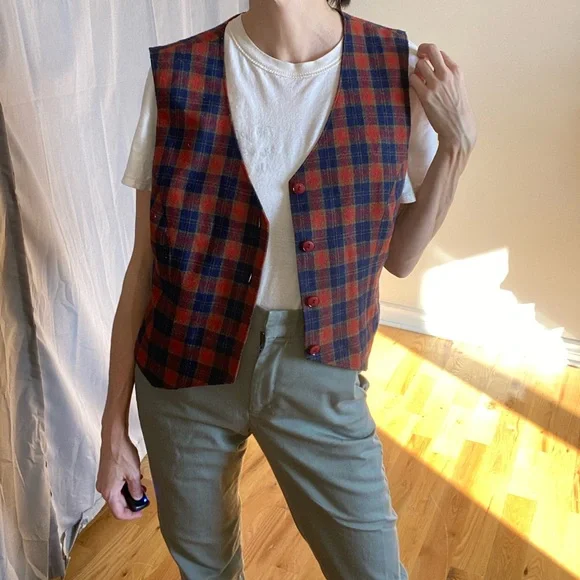 Vintage Plaid Vest - Picture 8 of 12
